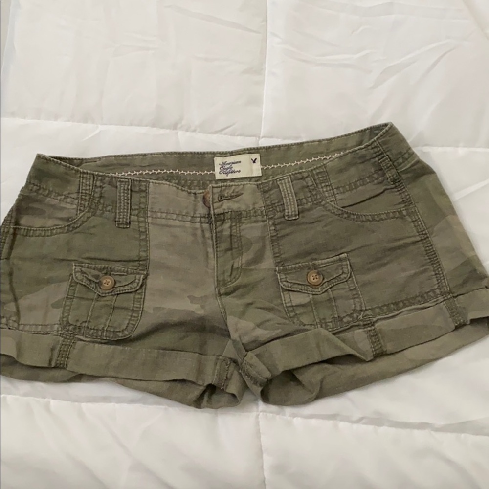 American Eagle Sz 0 Camo shorts